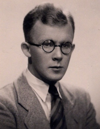 Из библиотеки Бориса Плюханова (1911—1993)